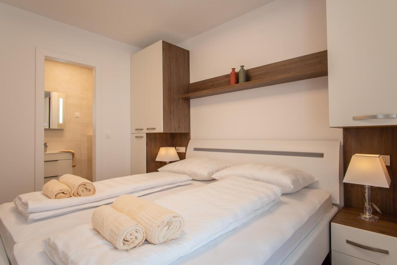 Apartments Mandre I Экстерьер фото